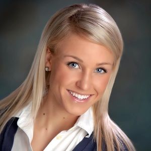 Meet your Posher, Cassandra